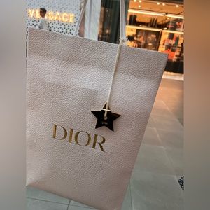 Dior shopping bag with a star